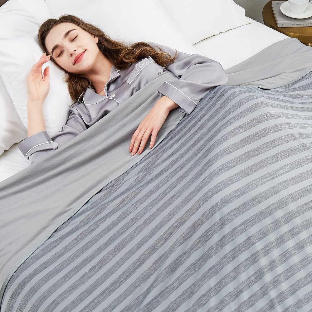Cooling Throw Blanket Lightweight Summer Travel Breathable Ultra Chill Fiber